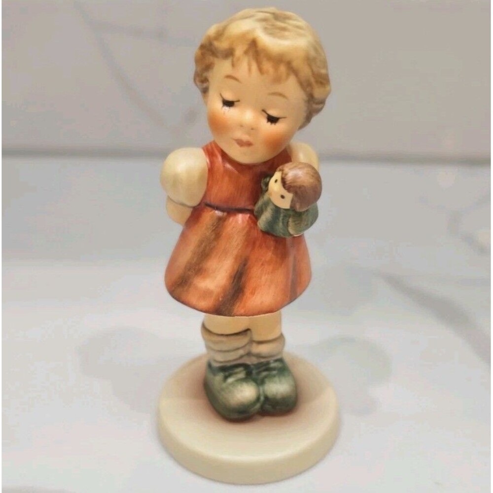 Goebel M.I. Hummel Puppet Princess #1999 2103/A 2001/2002 Club Germany
